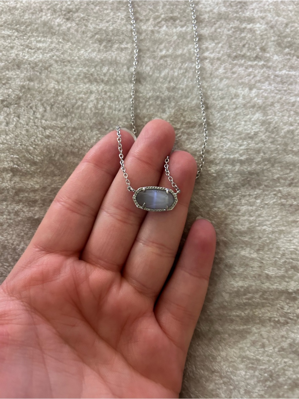 Kendra Scott Silver Gray Oval Stone Pendant Necklace